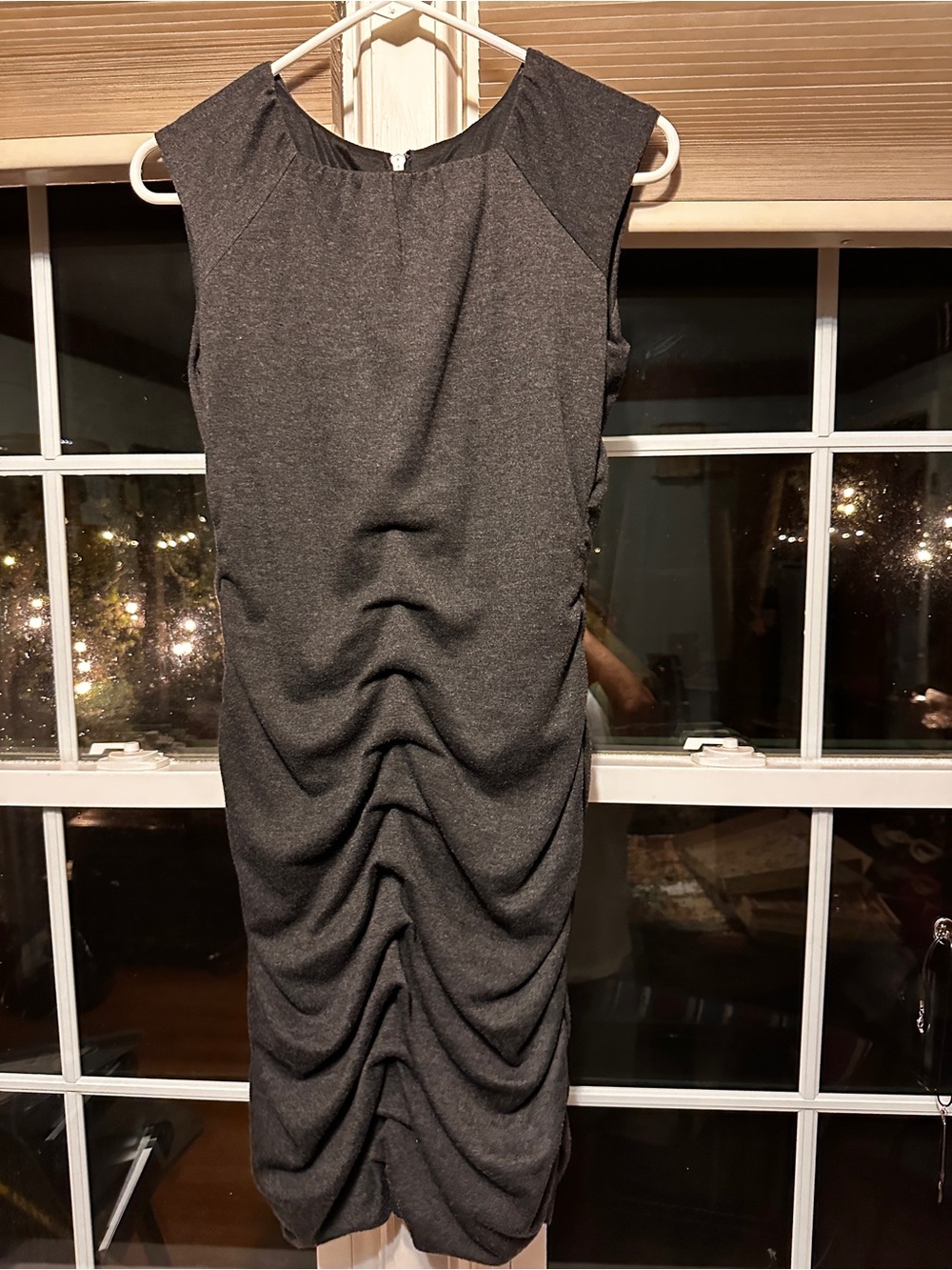 Sleeveless Gray Ruched Sheath Dress by Taylor size 2 stretchy fit